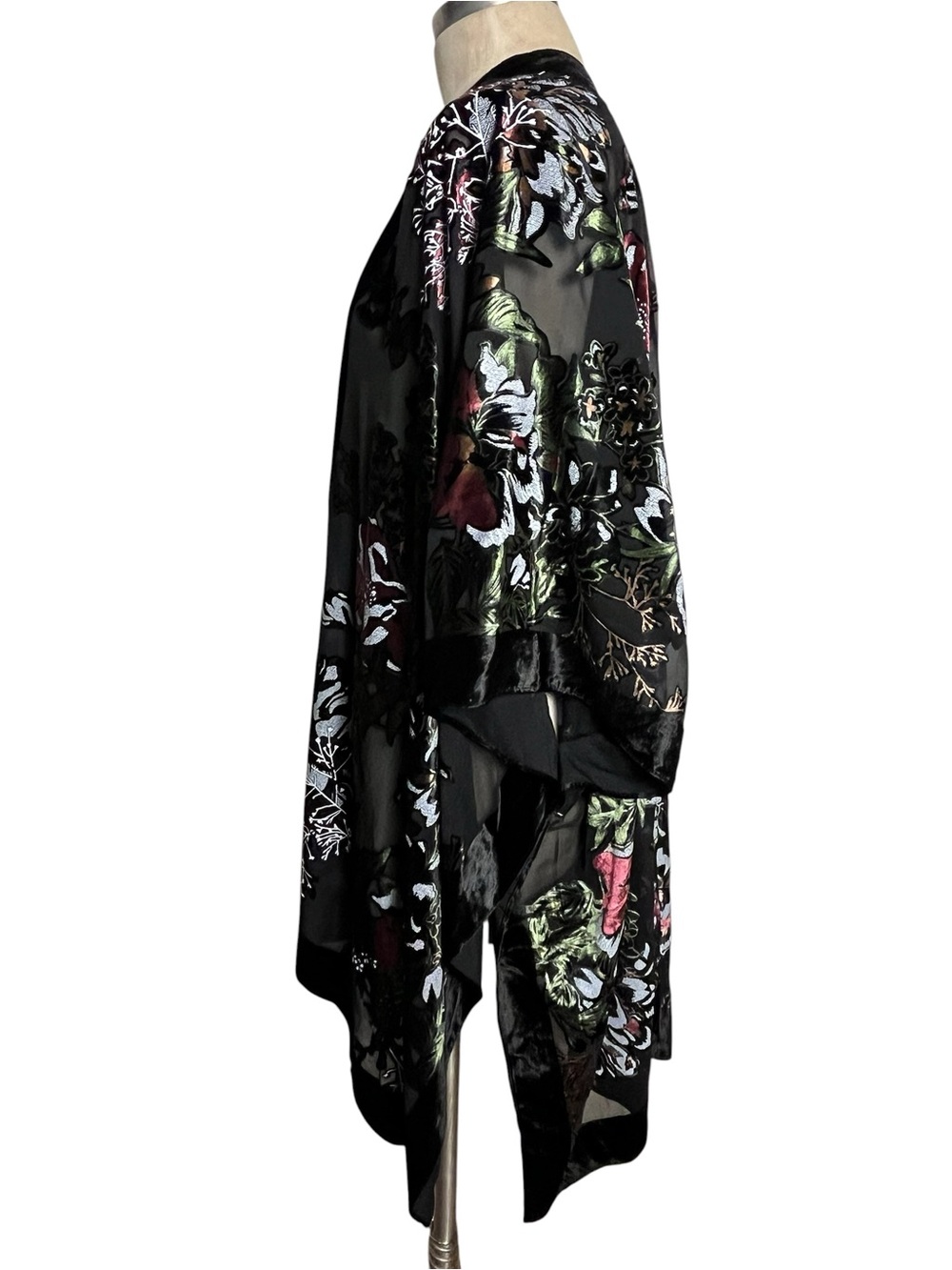 Saachi Ione Velvet Burnout Ruana Black Floral Kimono Jacket Cover Up OS - Picture 8 of 11